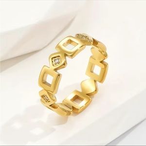 14K Gold Hollow Geometric Stimulated Diamond Ring